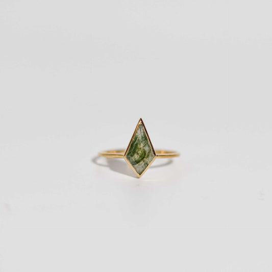 14 x 7 mm Kite Green Moss Agate Ring