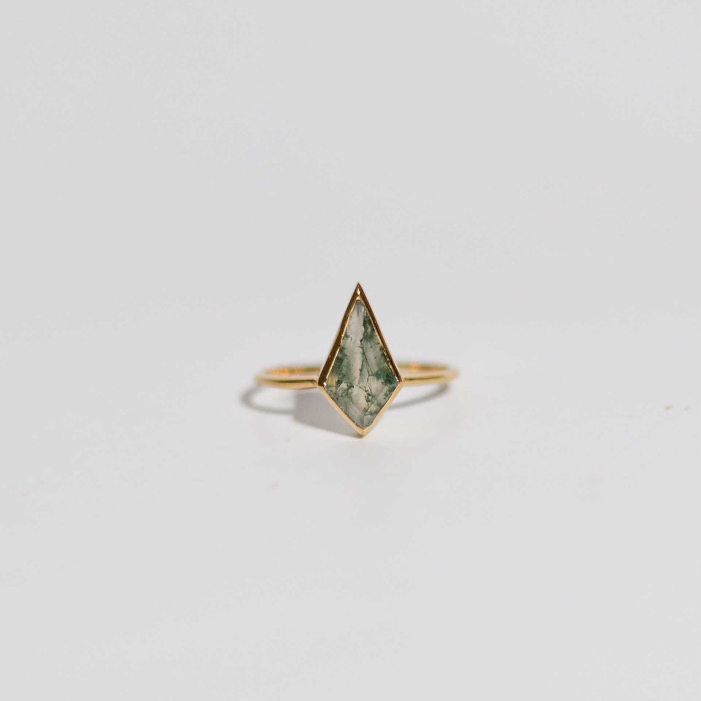 14 x 7 mm Kite Green Moss Agate Ring
