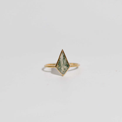 14 x 7 mm Kite Green Moss Agate Ring