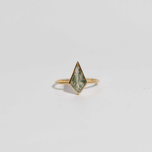 14 x 7 mm Kite Green Moss Agate Ring