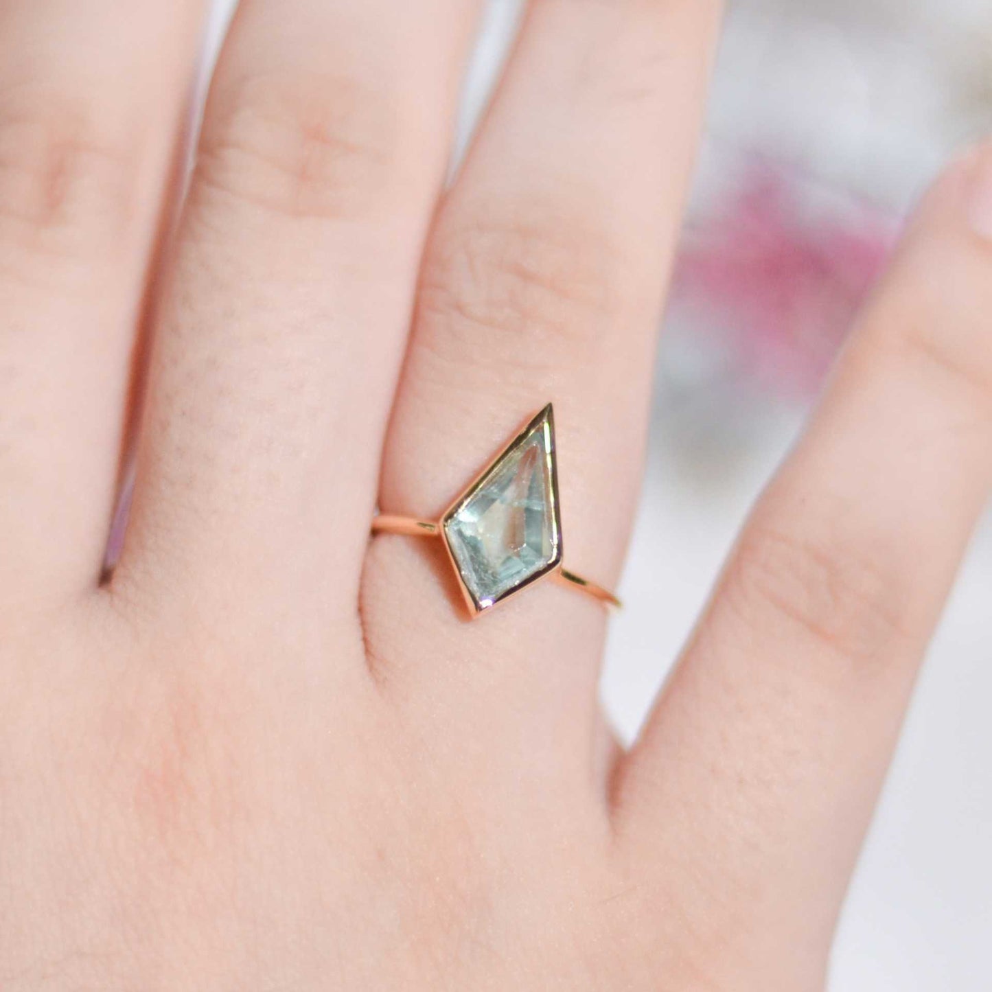 14 x 7 mm Kite Green Flourite Ring