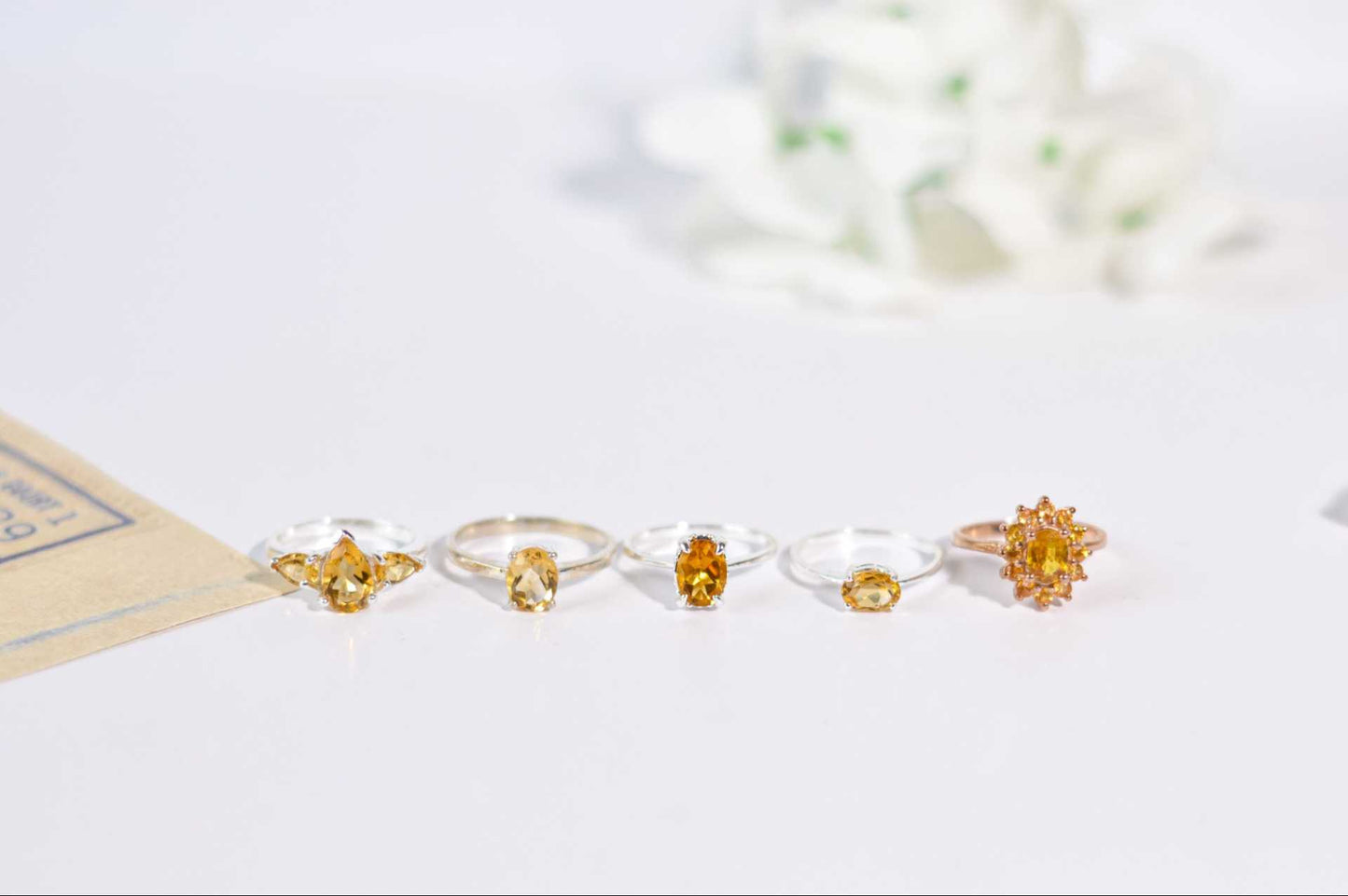 8 x 6 mm Oval cut Citrine Ring