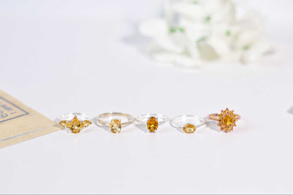 8 x 6 mm Oval cut Citrine Ring