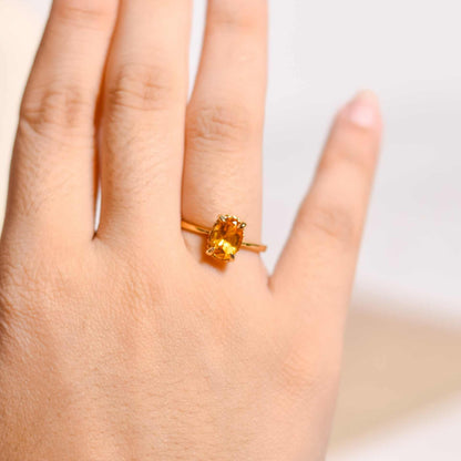 8 x 6 mm Oval cut Citrine Ring