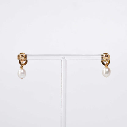 White biwa dangling pearls yellow gold plated earrings