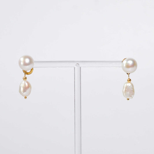 White siopao and baroque dangling pearls yellow gold plated earrings